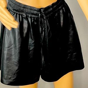 Cute hip comfortable leather shorts.  Nice feel.  Perfect for all weather